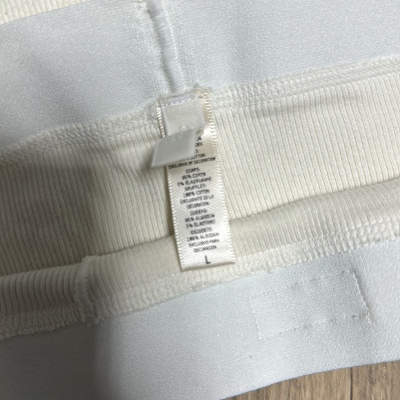 Skims cotton bralette and shorts set - Picture 2 of 3